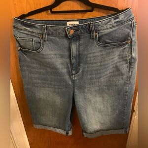 Sonoma Goods For Life Roll Cuff Jean Bermuda Shorrts